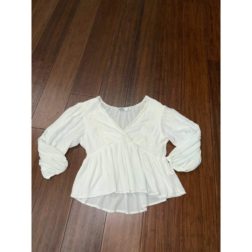 Small Hollister White V-Neck Long Sleeve Peasant Top